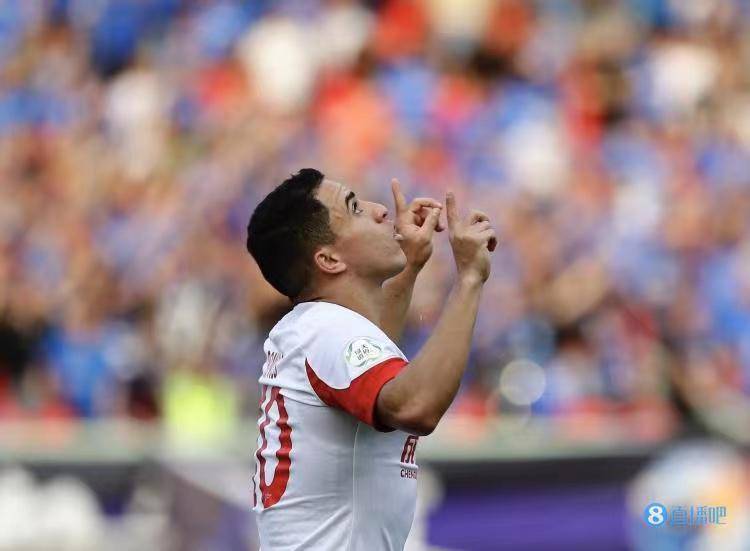 中东劲旅登场，展现出色球技征服球迷的简单介绍
