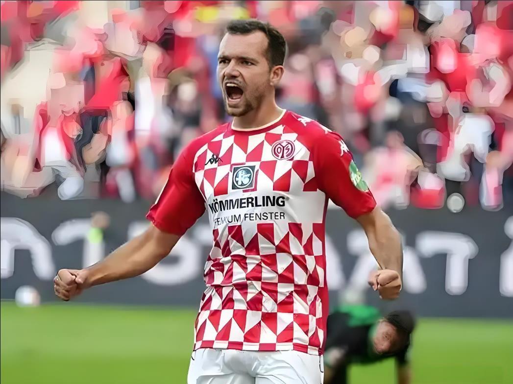 门兴格拉德巴赫主场-战平，积分保持的简单介绍