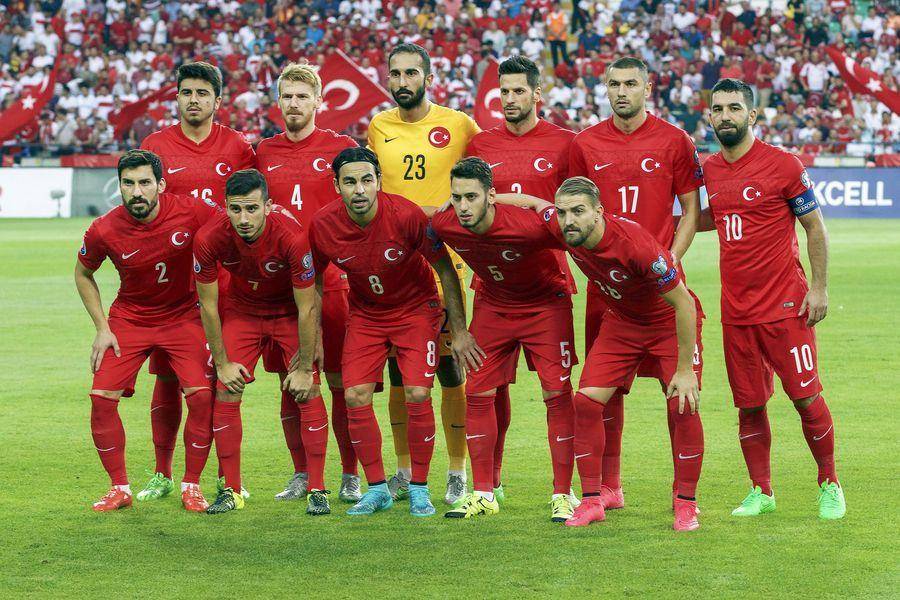 意大利大胜威尔士，提前晋级欧国联强