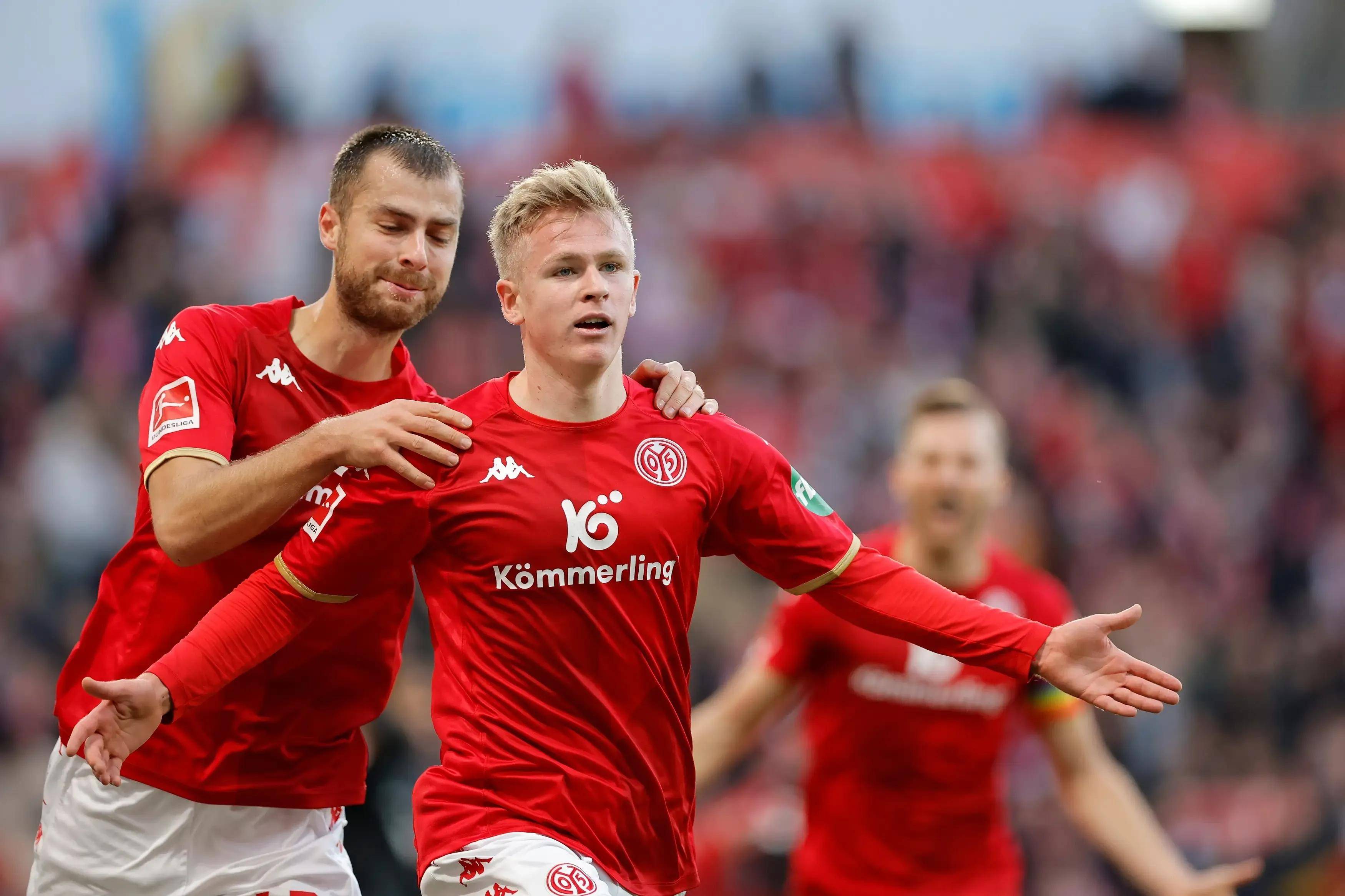 包含昨日焦点:英格兰晋级,争议判罚的词条 包含昨日焦点:英格兰晋级,争议判罚的词条