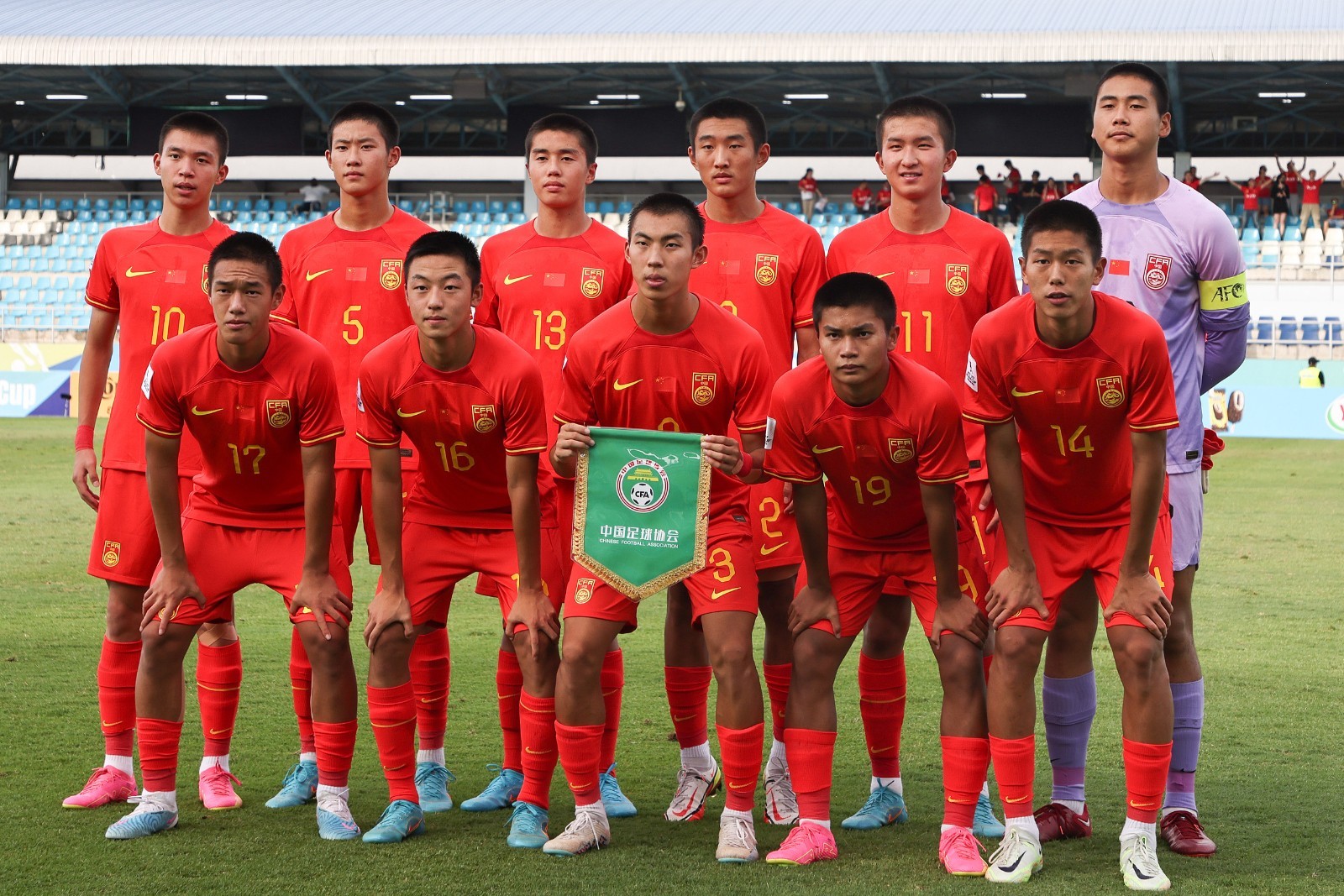 关于AC米兰险胜国足，哈兰德扑点救主意甲的信息