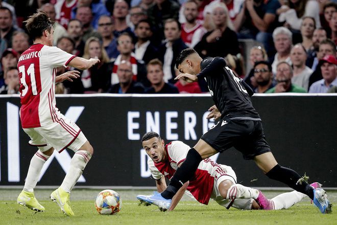 葡萄牙在德甲中险胜詹姆斯,官方公布名单 葡萄牙在德甲中险胜詹姆斯,官方公布名单