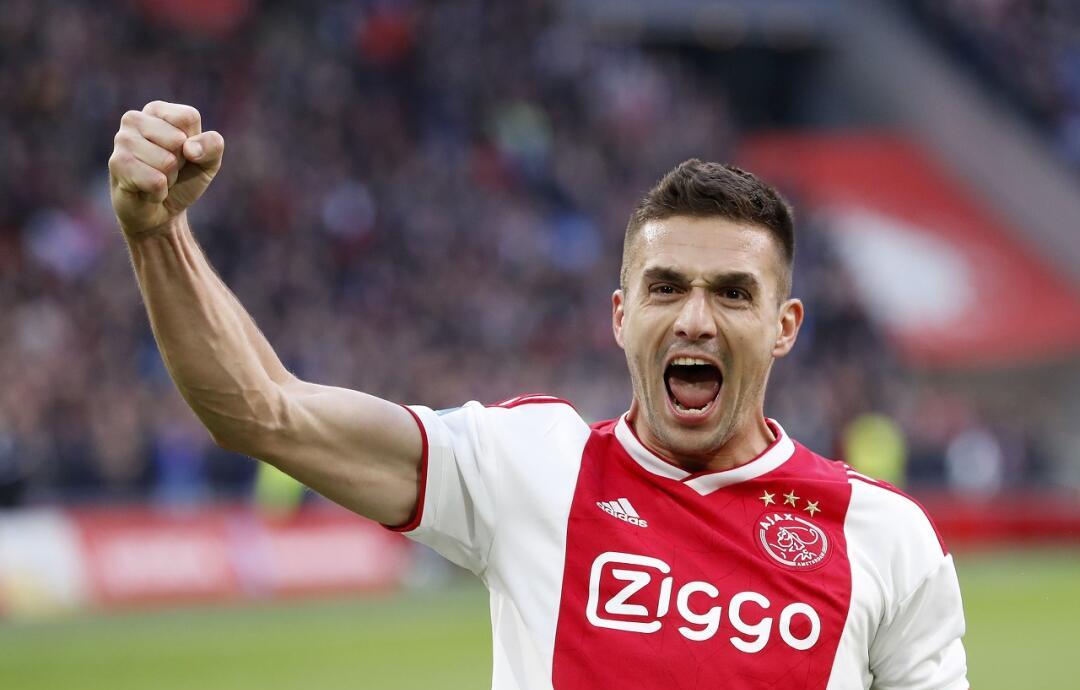 阿贾克斯客场逆转获胜，荷甲领跑者！