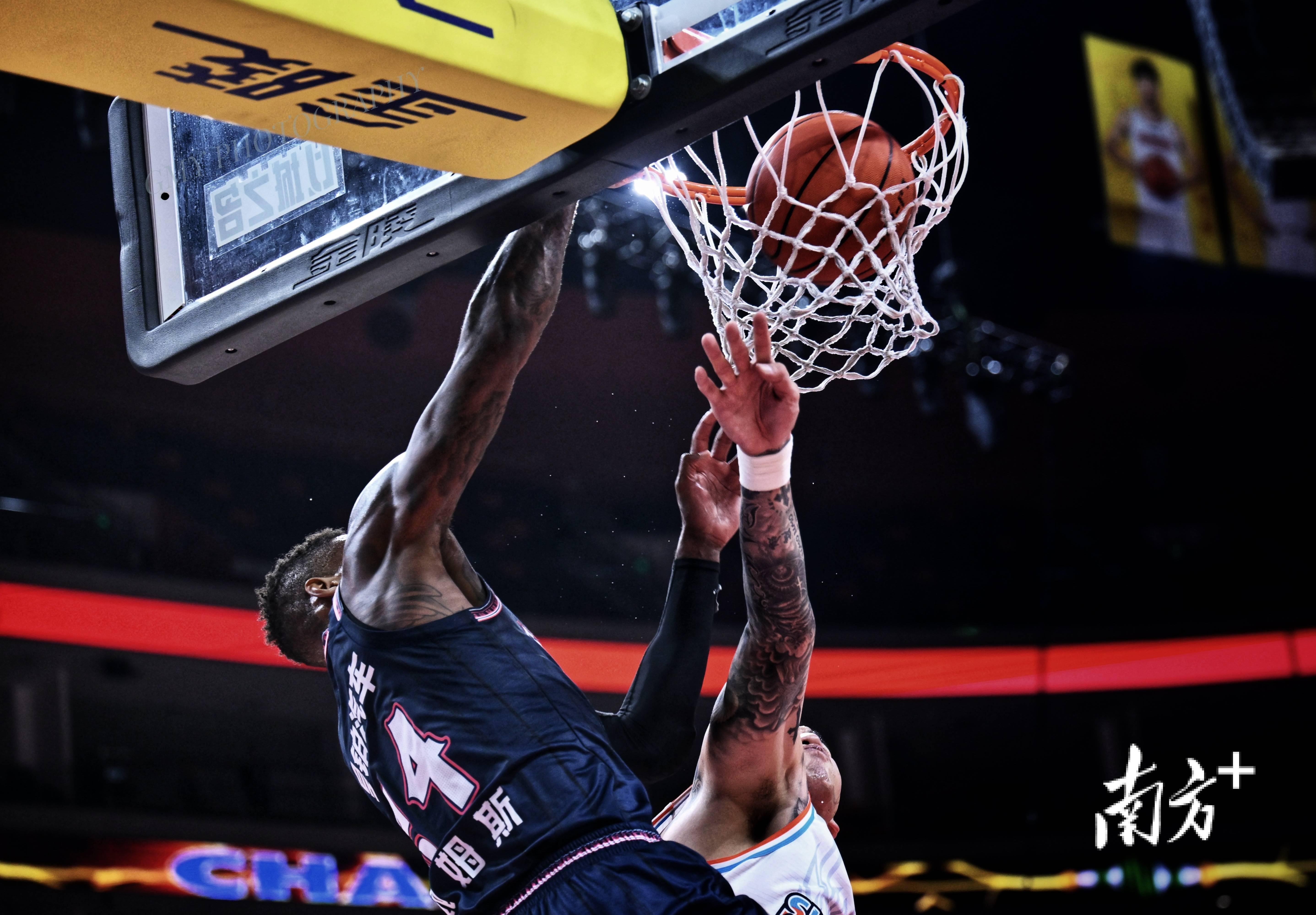 包含华南虎主场不敌广州队，遭遇三连败的词条