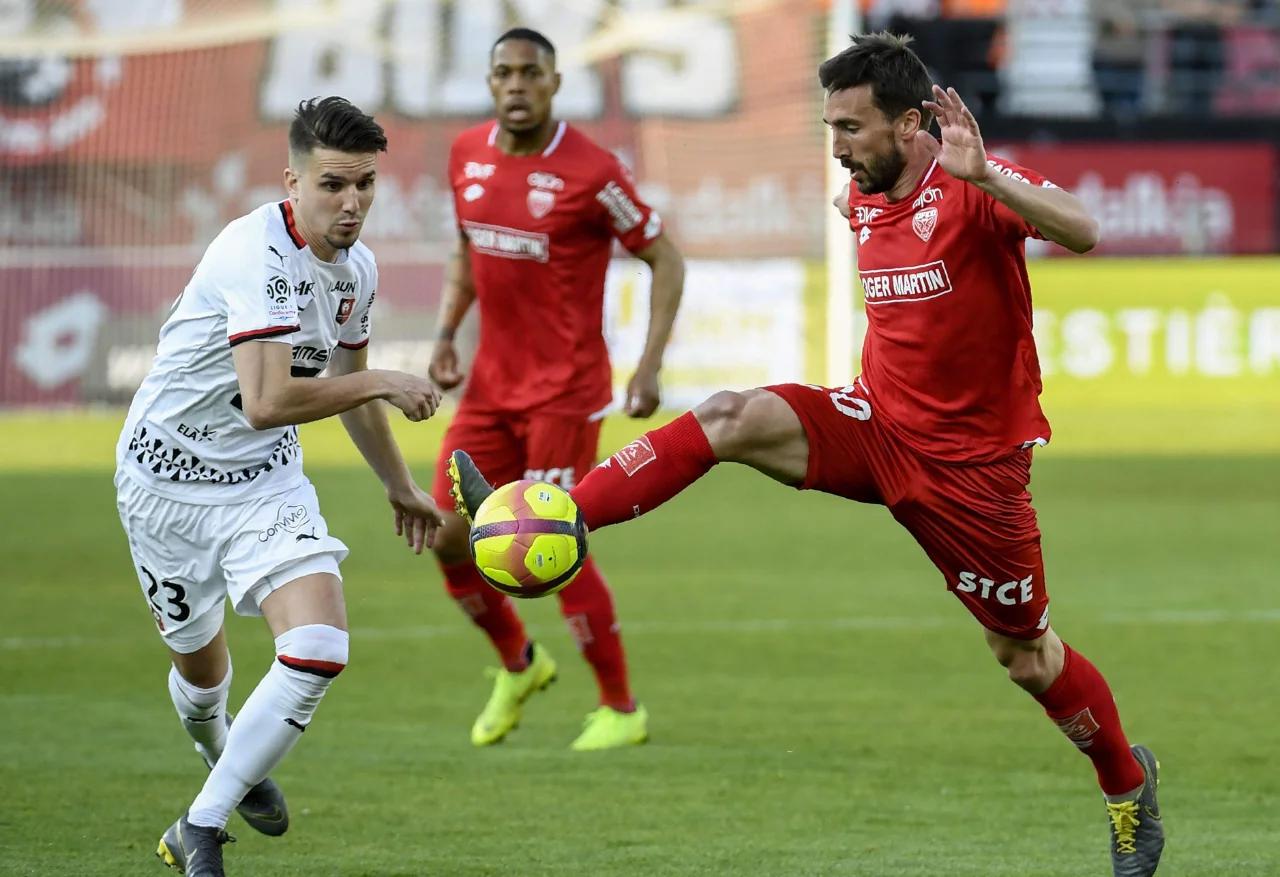 马尔蒂尼传射，马赛主场力克波尔多的简单介绍