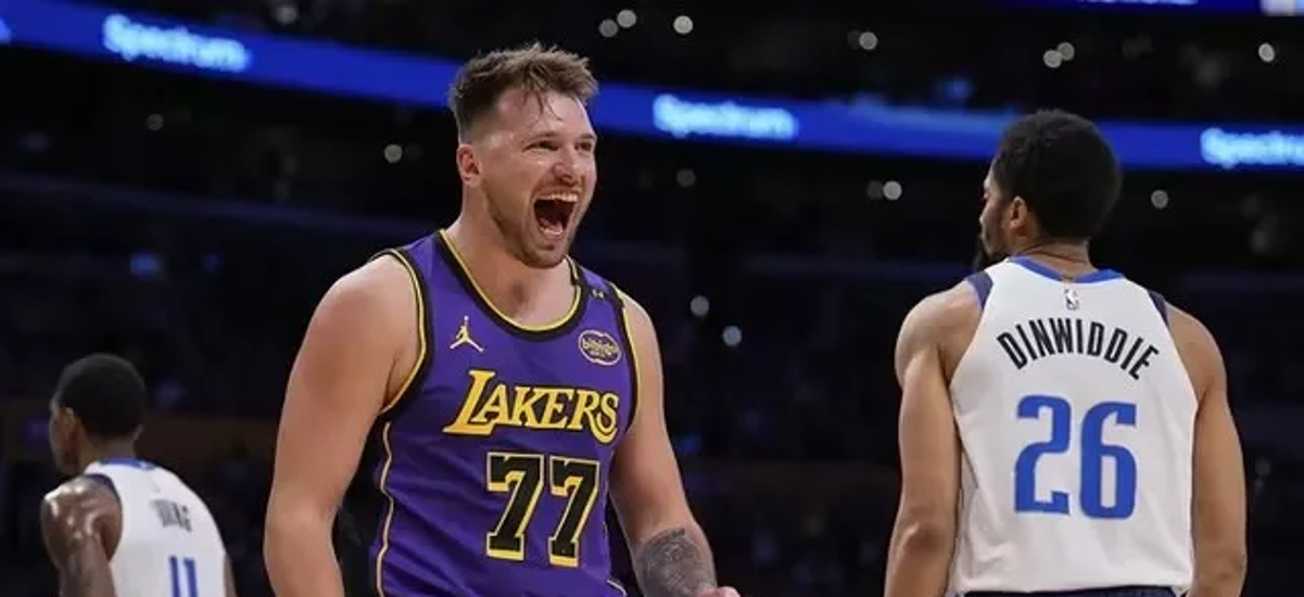 独行侠主场十连胜,东契奇30+15稳坐MVP席位的简单介绍 独行侠主场十连胜,东契奇30+15稳坐MVP席位的简单介绍