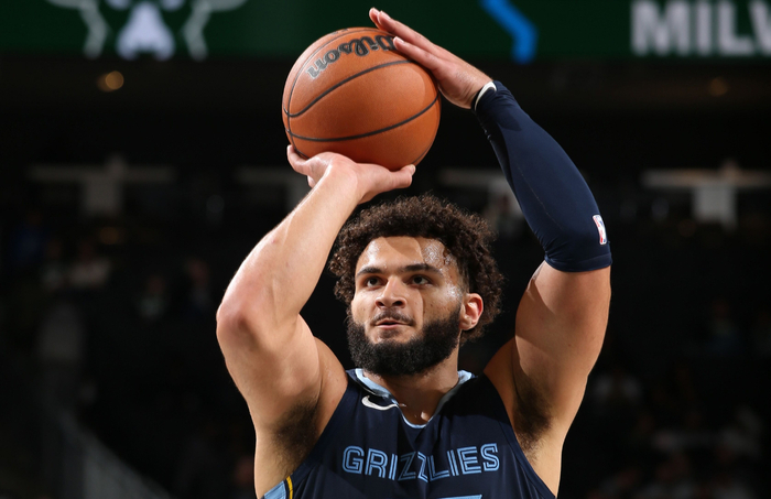 雄鹿擒灰熊,连胜达七场 雄鹿擒灰熊,连胜达七场