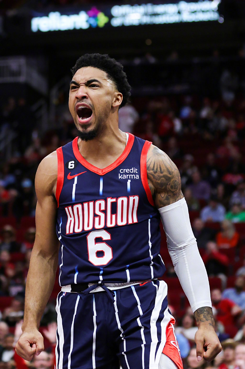 火箭战平猛龙，互不相让