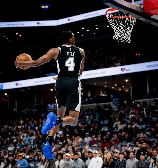 马刺逆转灰熊，近两场全胜