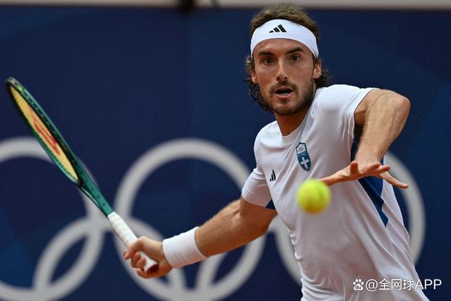 联合杯横扫戴维斯杯，西西帕斯惊艳四座