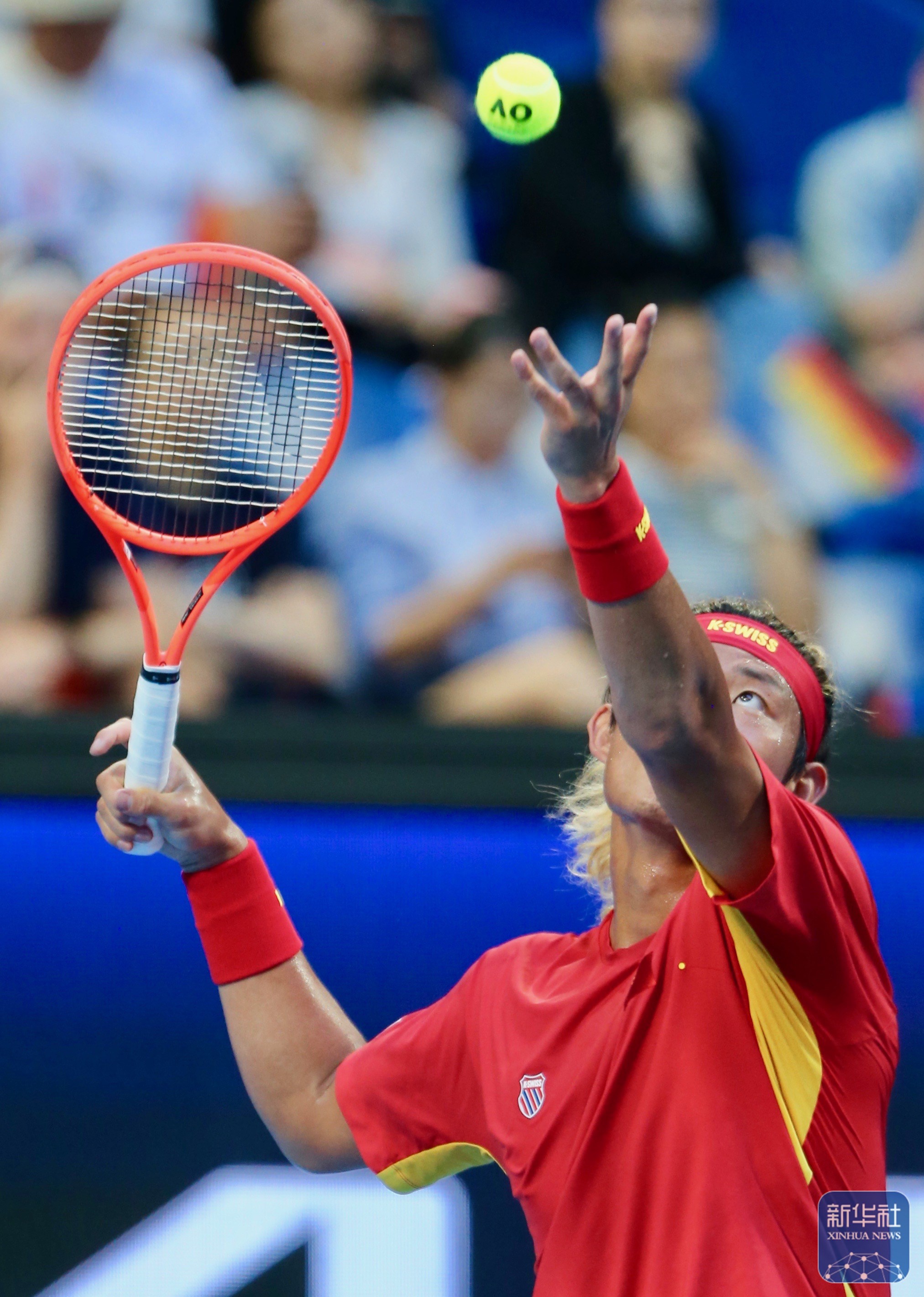 温网翻盘年终总决赛，兹维列夫扛起全队