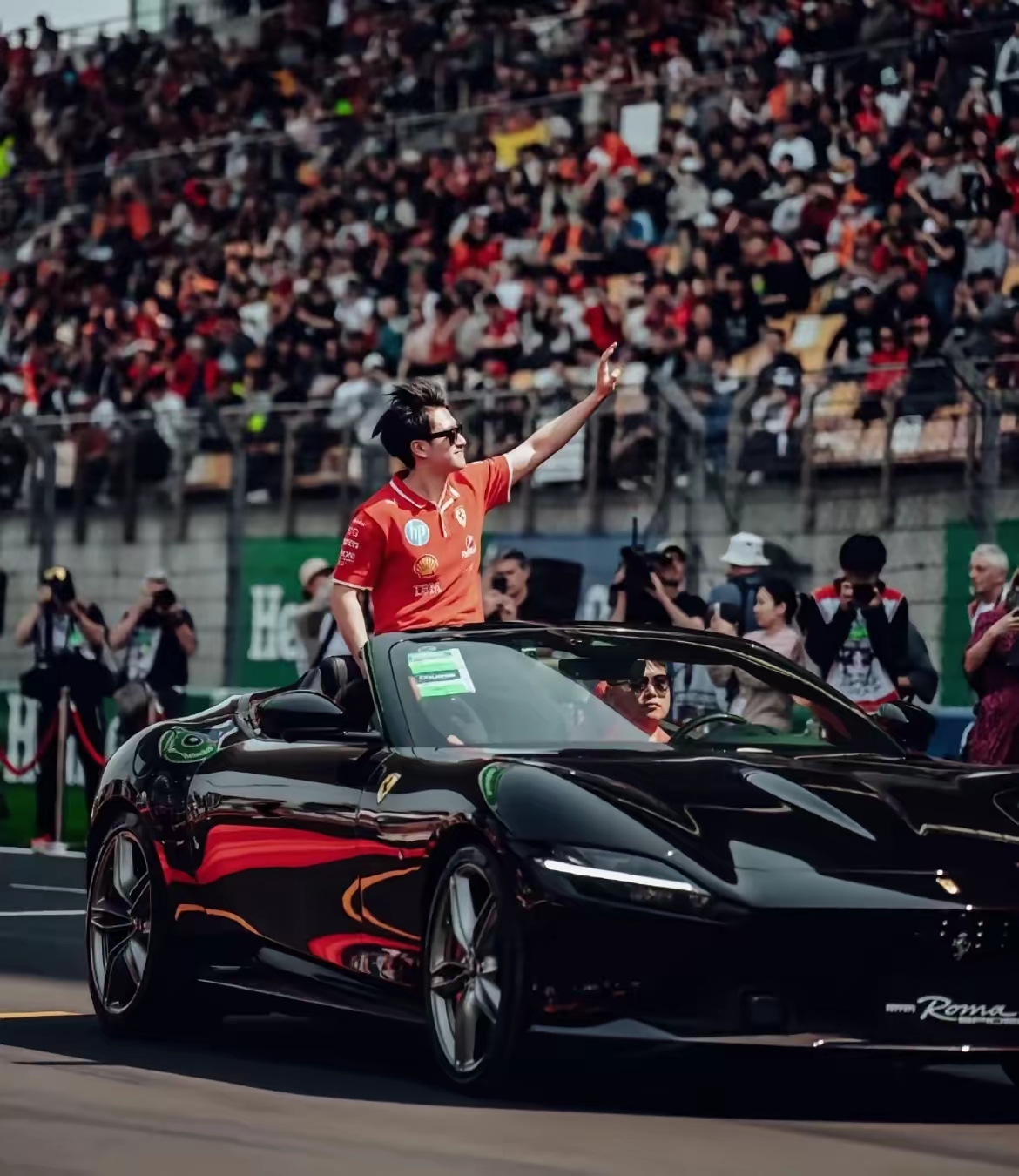 开云下载-法拉利完胜威廉姆斯，周冠宇扛起全队