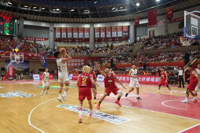 丹麦队翻盘法国队，黄鸭组合状态火热