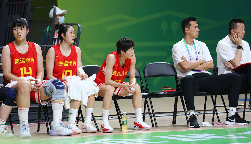 中国队碾压波兰队,波尔扛起全队 中国队碾压波兰队,波尔扛起全队