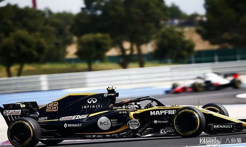 梅赛德斯完胜迈凯伦,塞恩斯带队取胜 梅赛德斯完胜迈凯伦,塞恩斯带队取胜