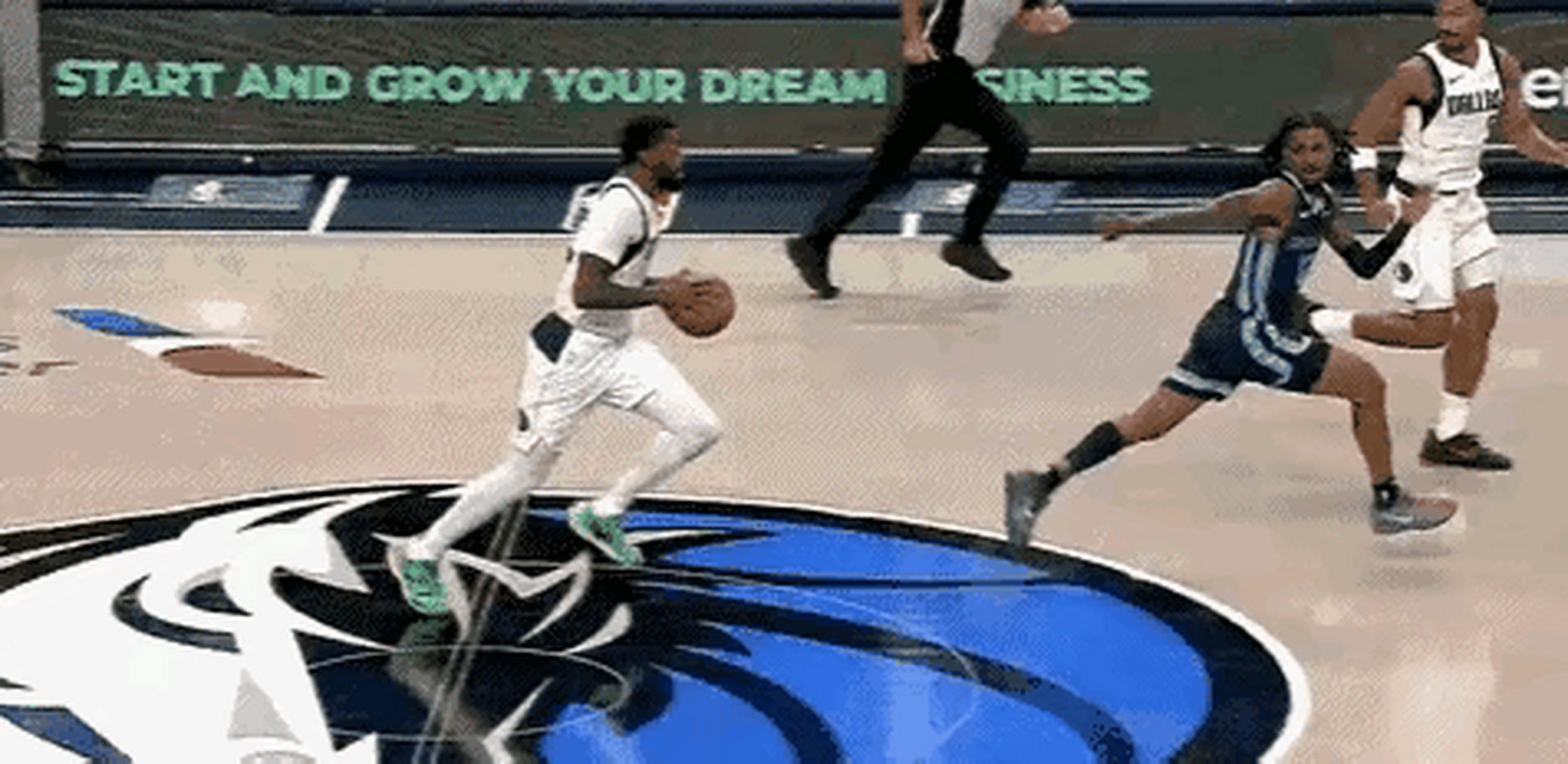 湖人鏖战独行侠,莫兰特关键制胜 湖人鏖战独行侠,莫兰特关键制胜