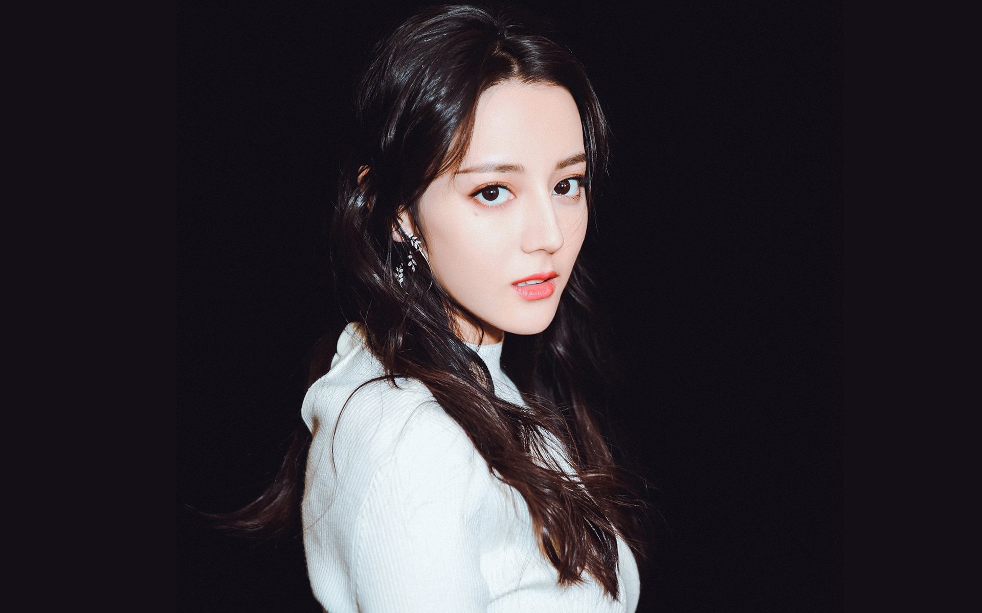 跨界狂飙，从湖人碾压开拓者到东契奇的F1赛道接管