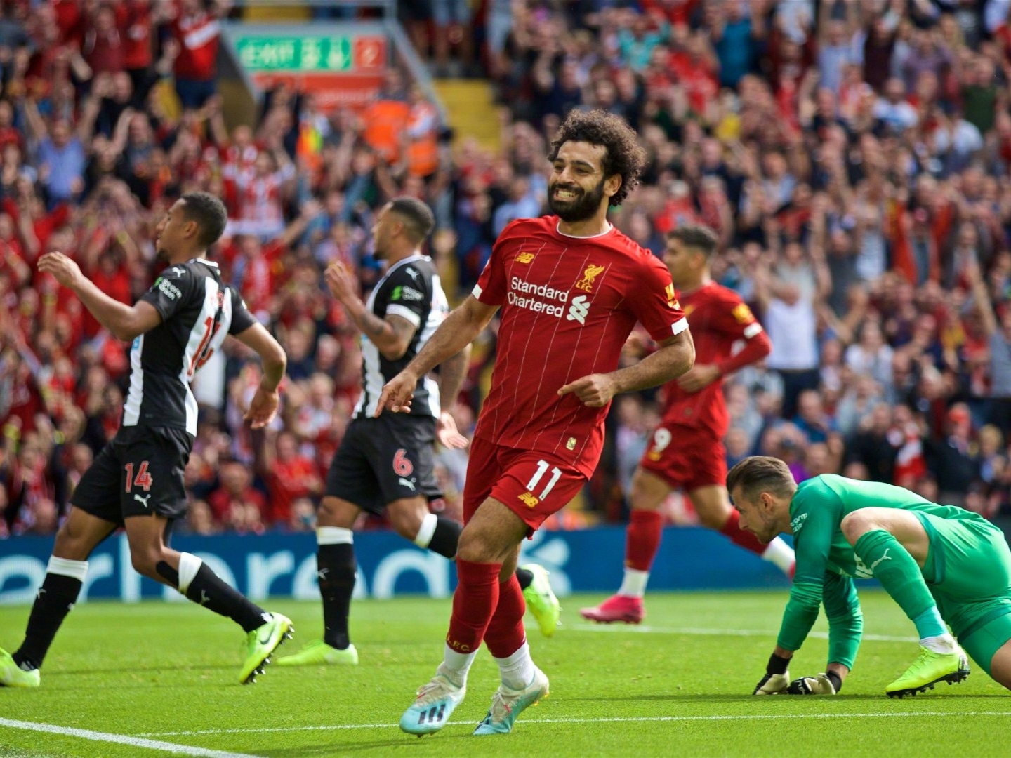 瑞典对阵那不勒斯，努涅斯压力下完成爆发