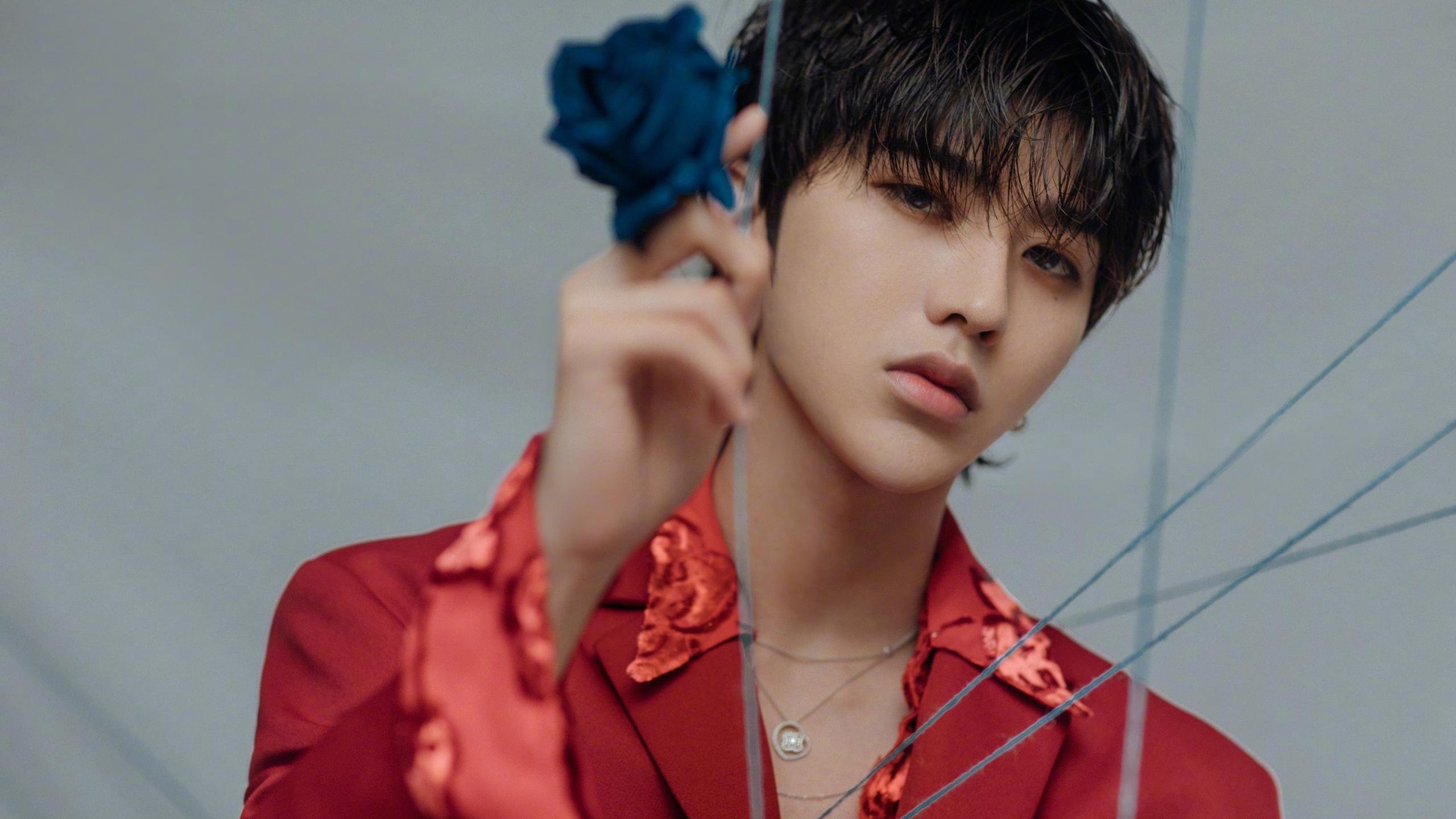 天穹之上，莱万点破争冠夜空